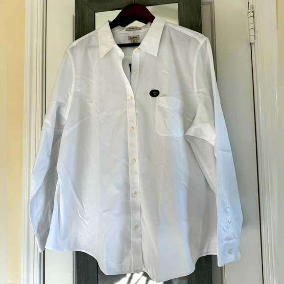 L.L. Bean Wrinkle-Free Pinpoint Oxford Cotton Shirt - Picture 3 of 10